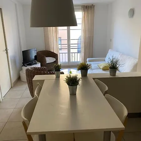 Climatise 50m2 Centre Du Village Appartement